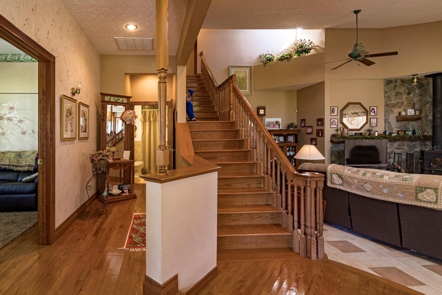 Image 19 of 72 For 9215 Ridge Road