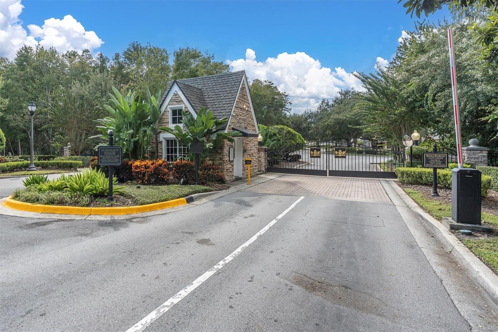 Listing photo id 77 for 2861 Roehampton Close