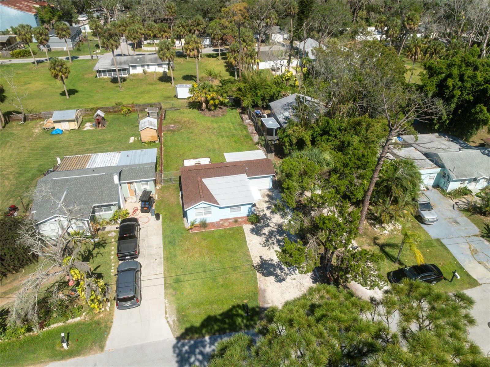 Listing photo id 22 for 5141 Mallett Drive