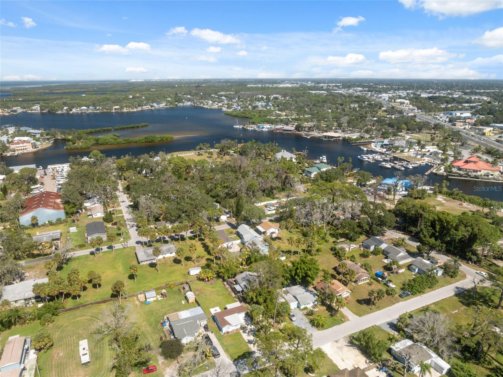 Listing photo id 23 for 5141 Mallett Drive