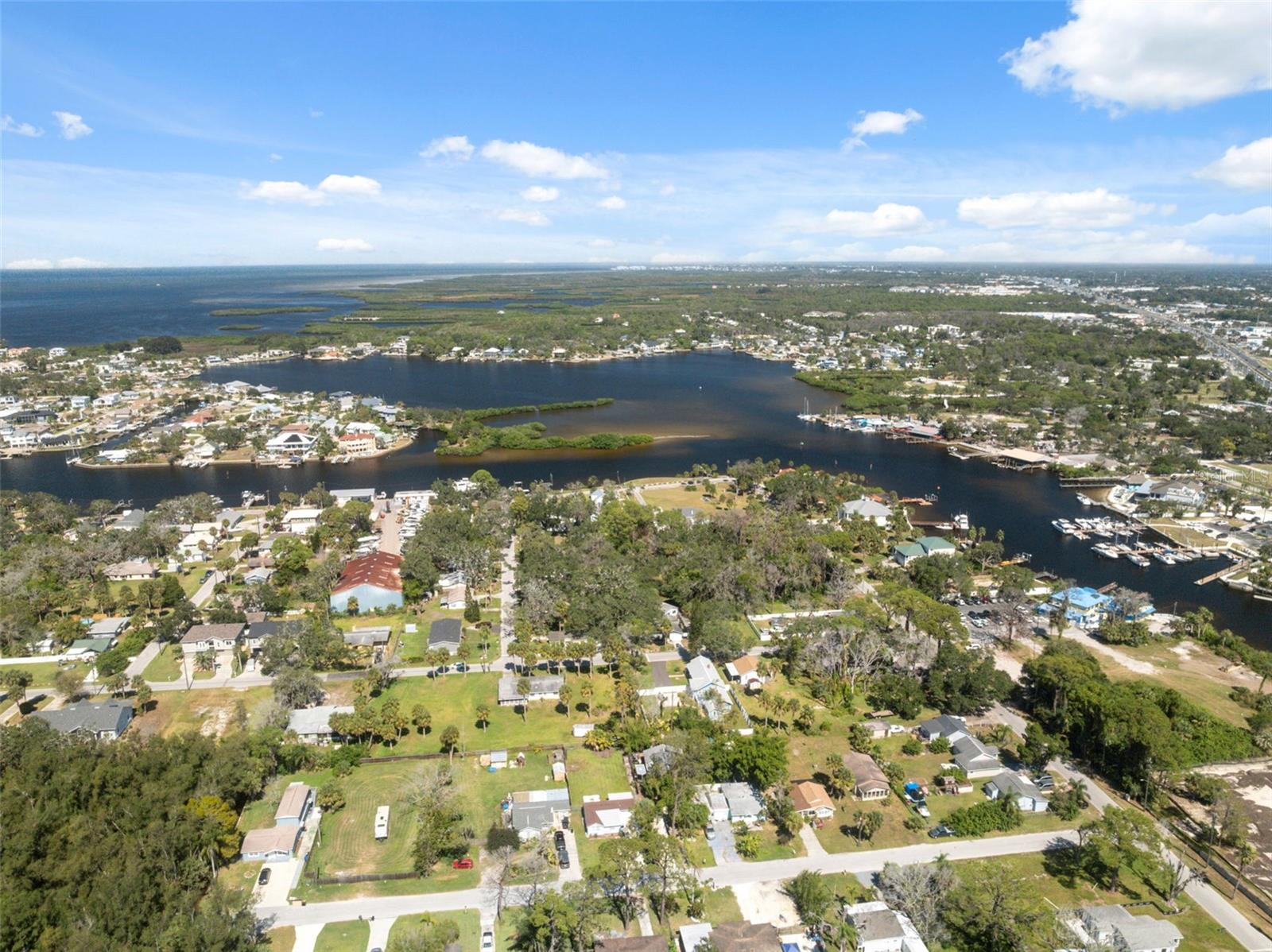 Listing photo id 24 for 5141 Mallett Drive