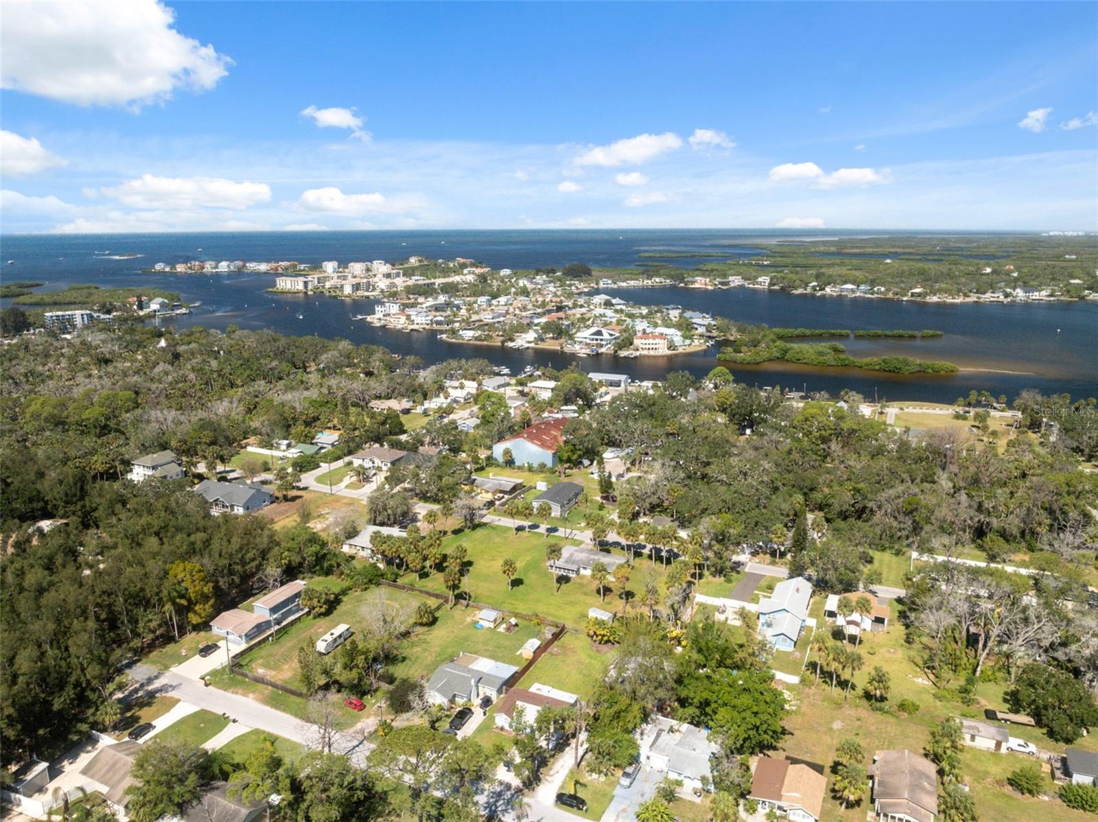 Listing photo id 25 for 5141 Mallett Drive