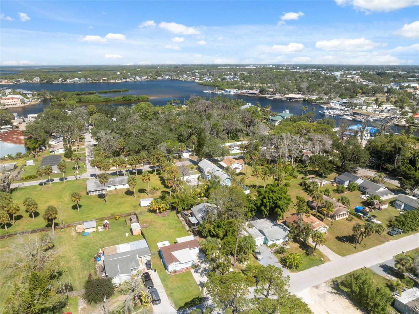 Listing photo id 26 for 5141 Mallett Drive