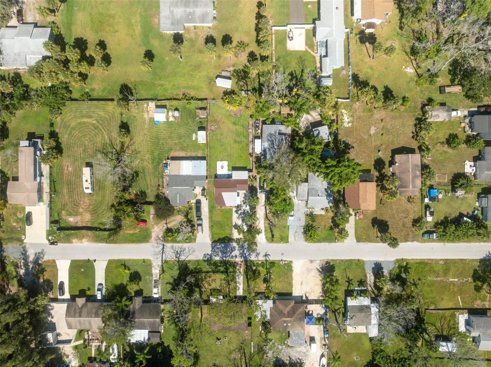 Listing photo id 27 for 5141 Mallett Drive