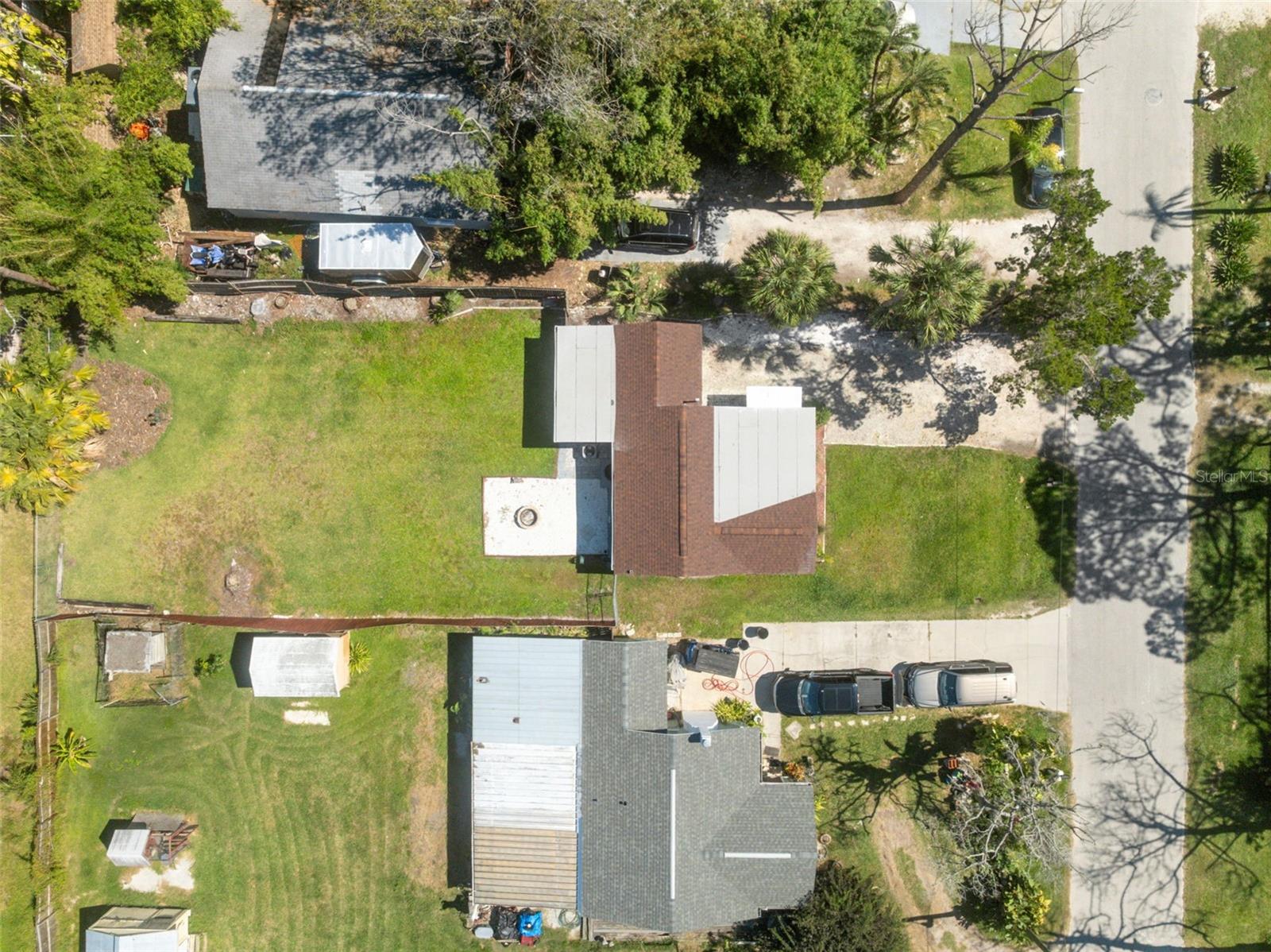 Listing photo id 32 for 5141 Mallett Drive