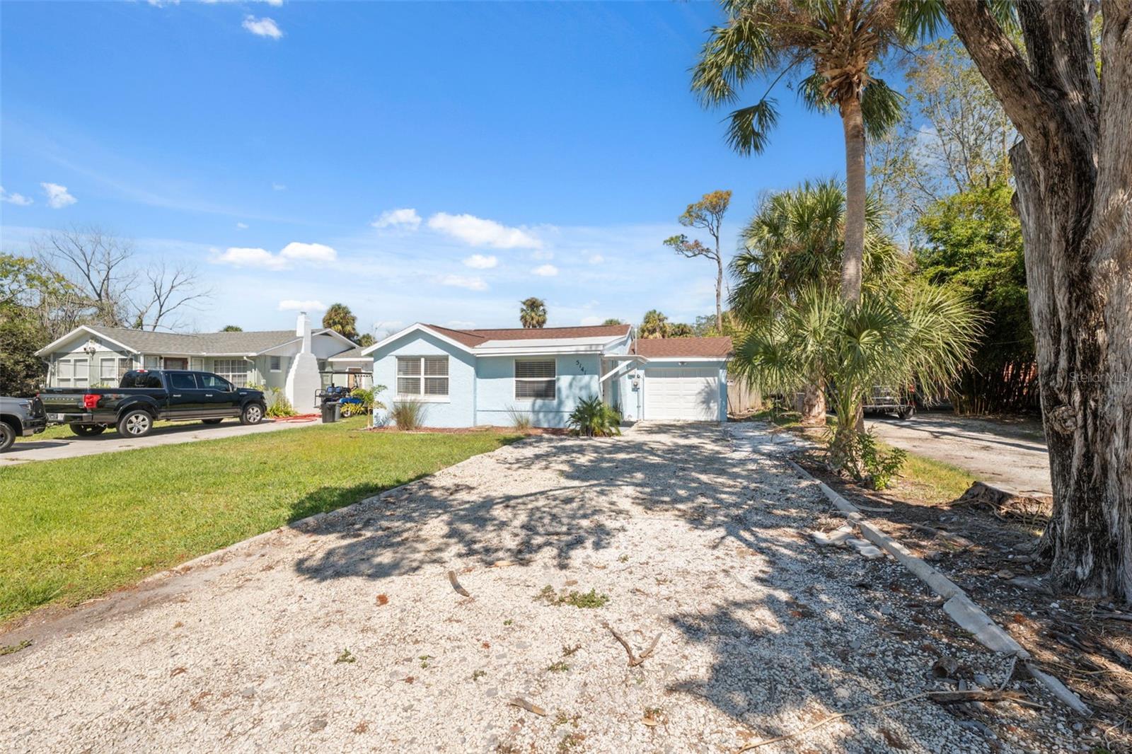 Listing photo id 34 for 5141 Mallett Drive