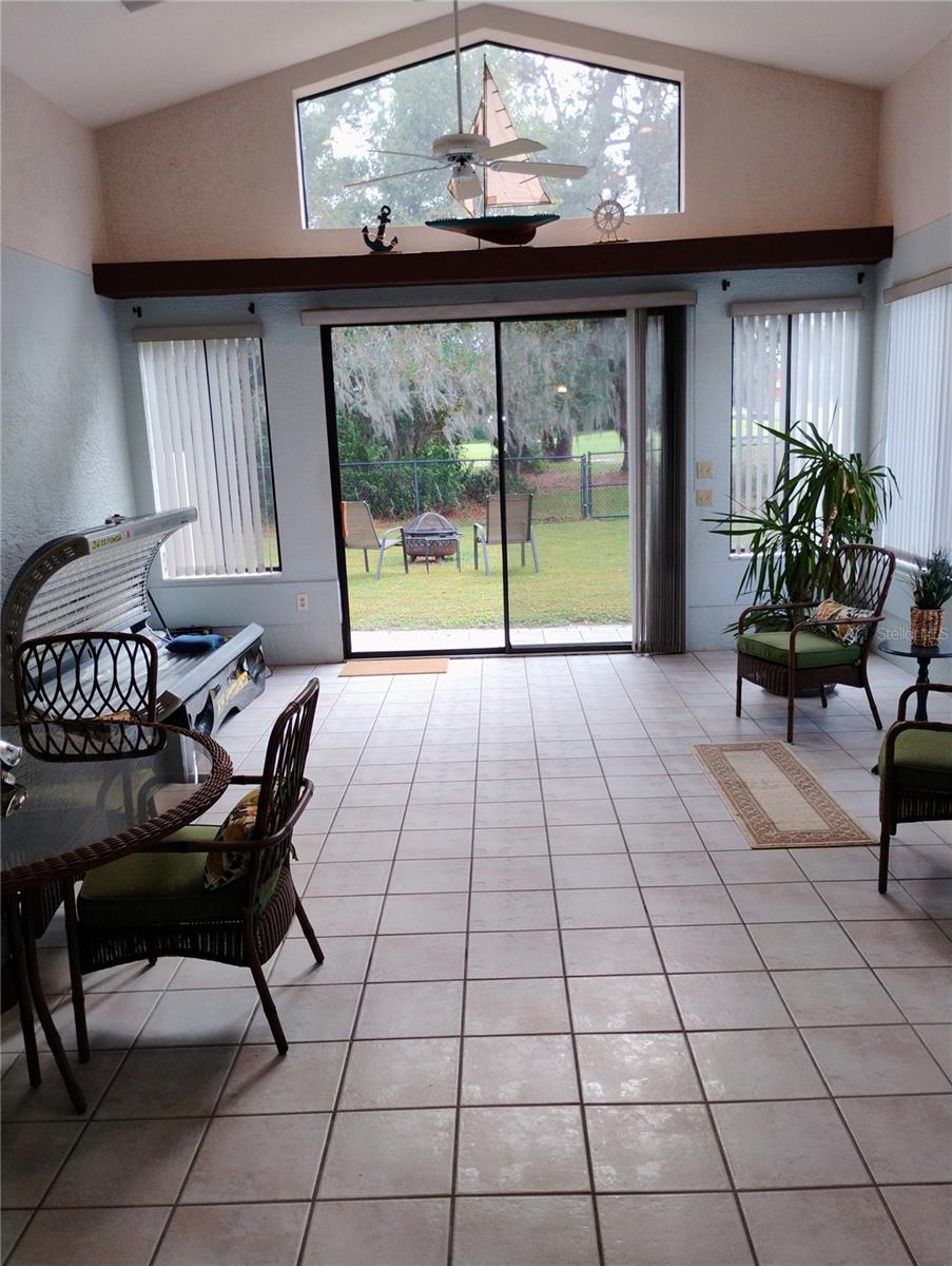 Image 11 of 25 For 411 Glen Abbey Lane