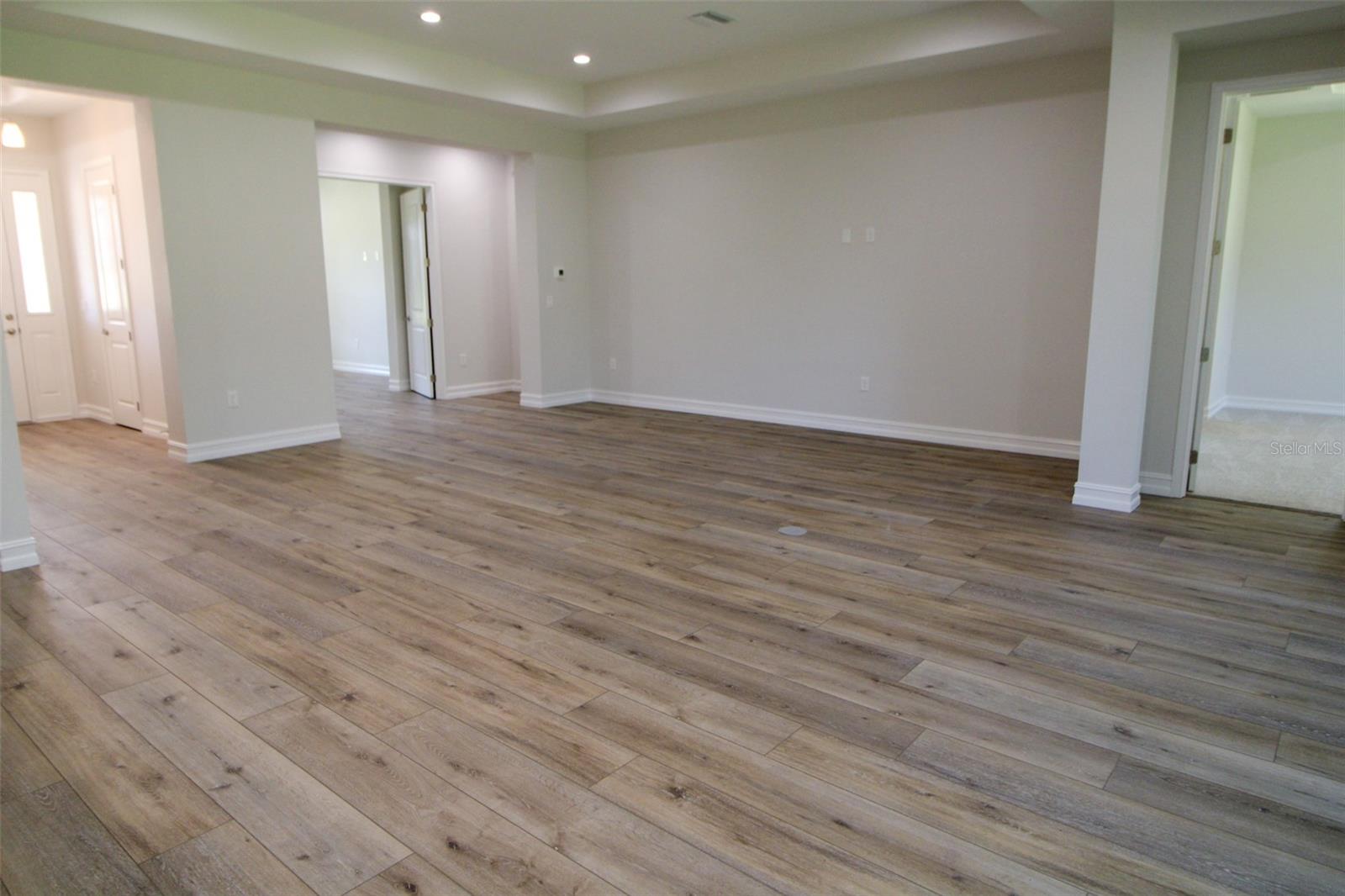 Image 8 of 37 For 6671 Summit View Drive