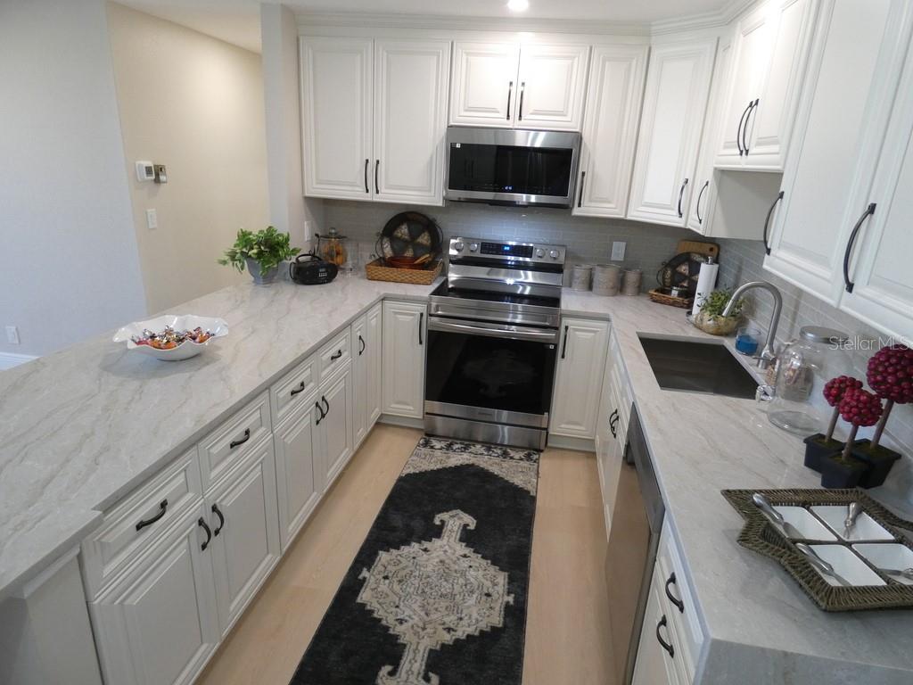 Image 11 of 25 For 2740 Whitebridge Drive A