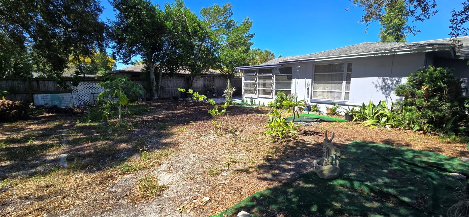 Image 32 of 34 For 7520 Valencia Avenue