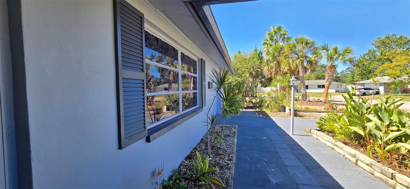 Image 4 of 34 For 7520 Valencia Avenue