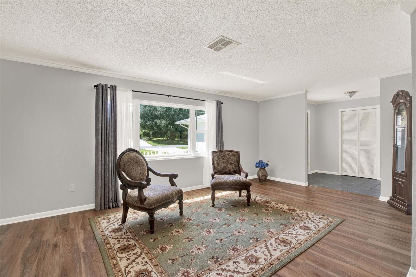 Image 22 of 34 For 5 Balsam Court S