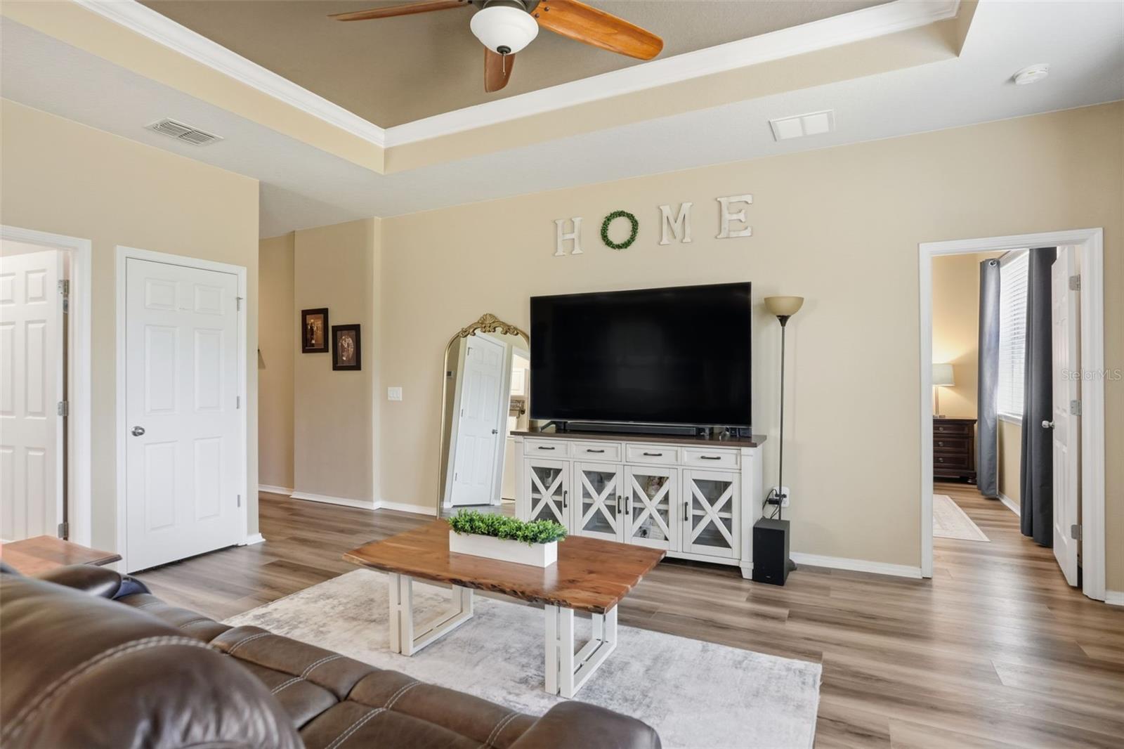 Image 11 of 54 For 988 Scarlet Plume Lane