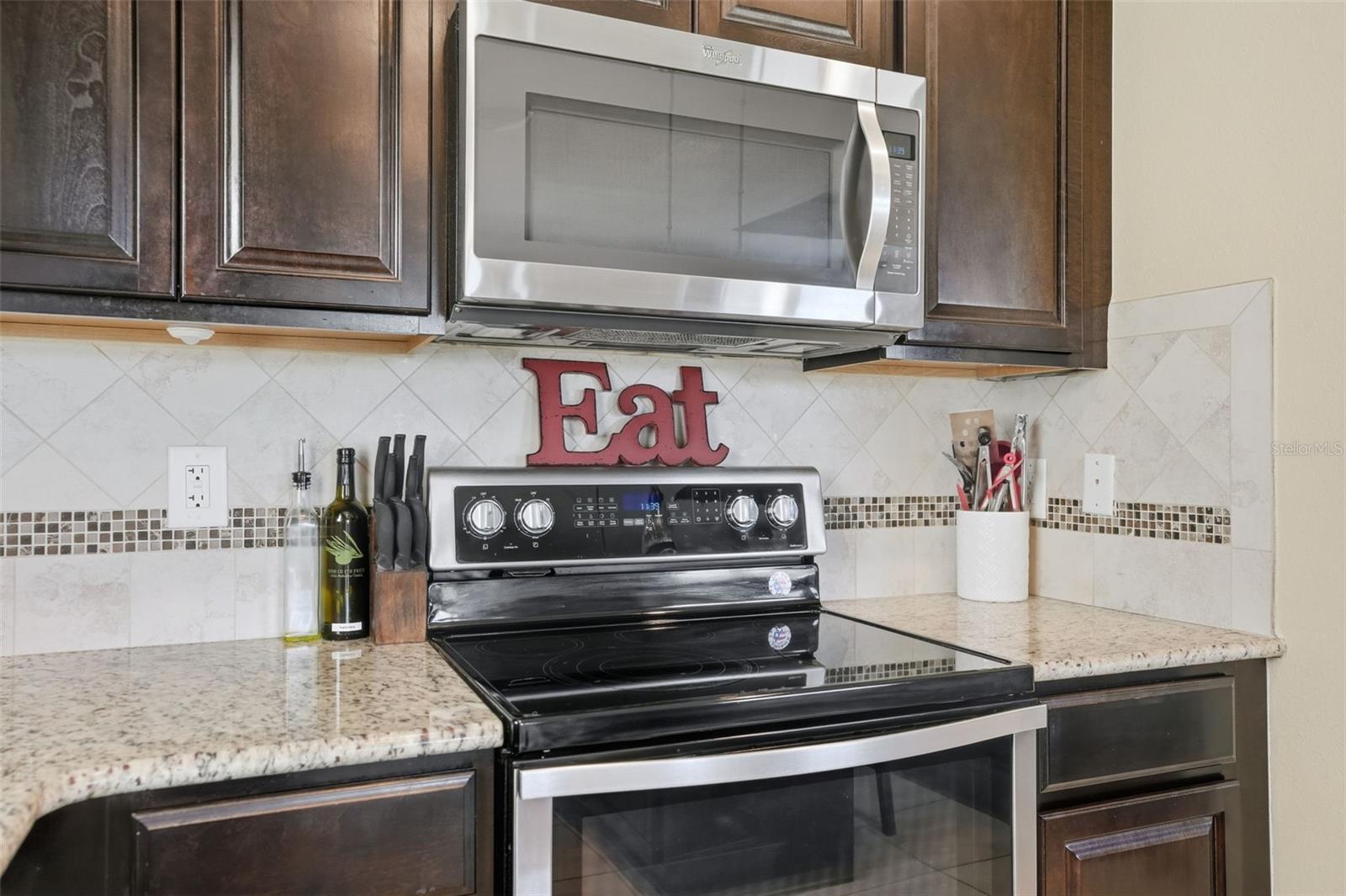 Image 20 of 54 For 988 Scarlet Plume Lane