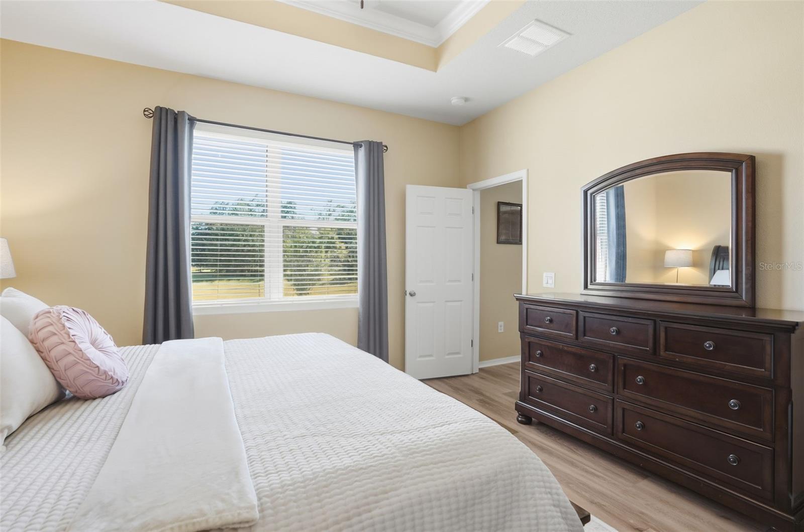 Image 25 of 54 For 988 Scarlet Plume Lane