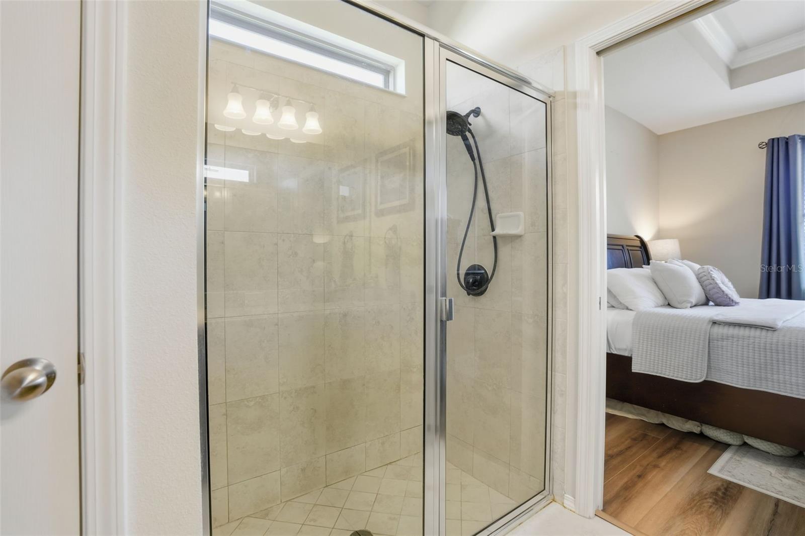 Image 27 of 54 For 988 Scarlet Plume Lane