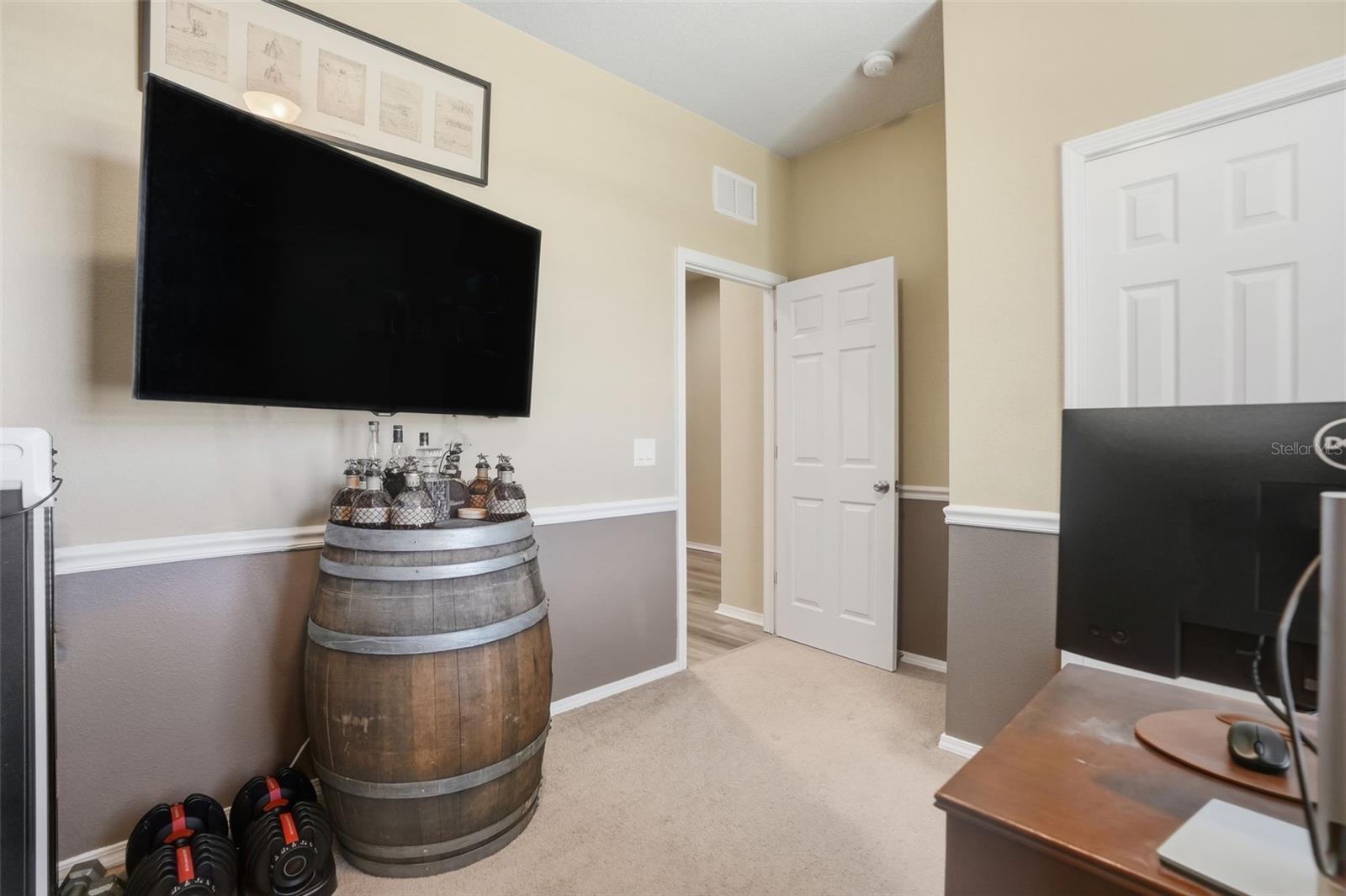 Image 29 of 54 For 988 Scarlet Plume Lane