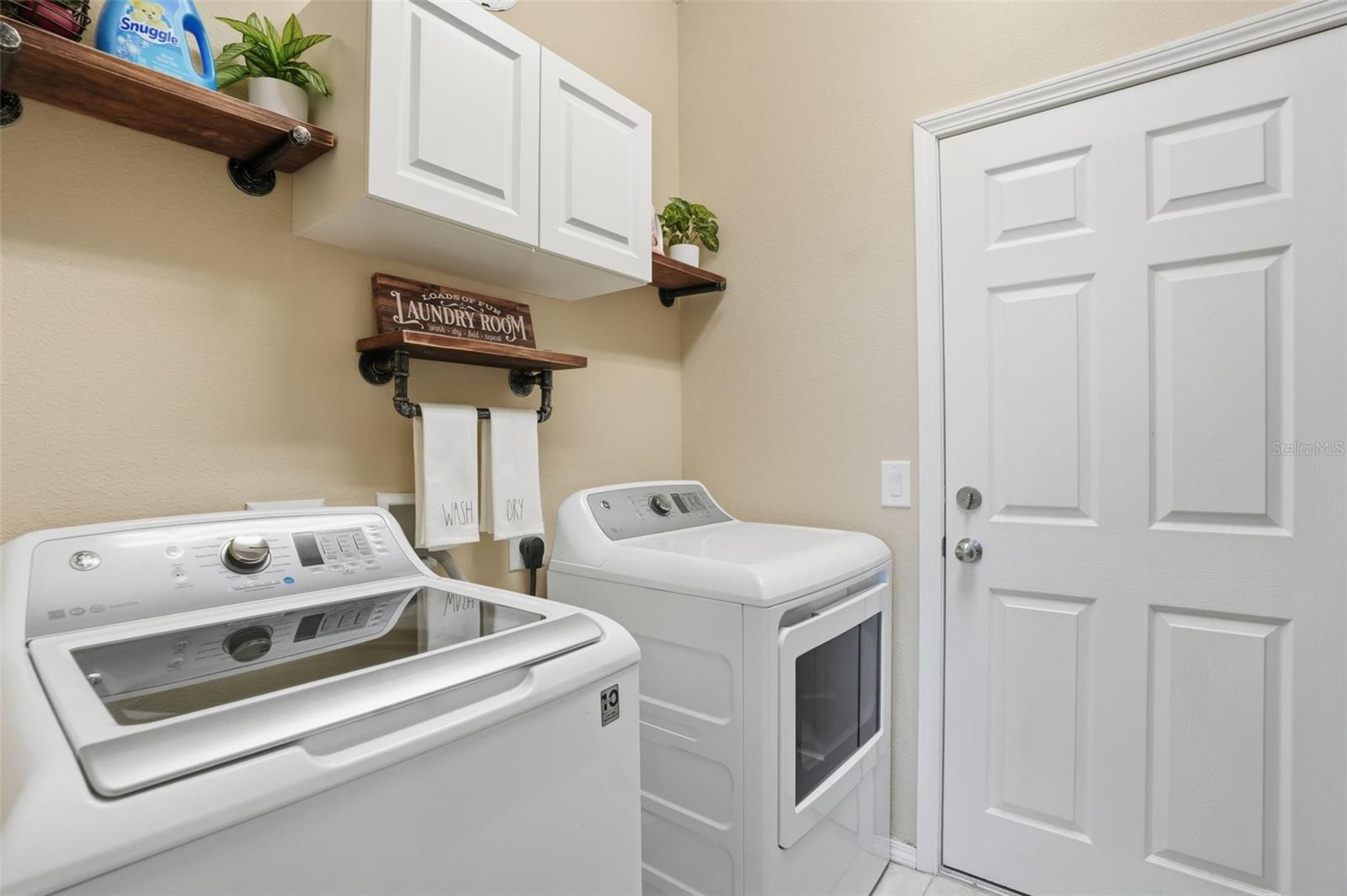 Image 34 of 54 For 988 Scarlet Plume Lane