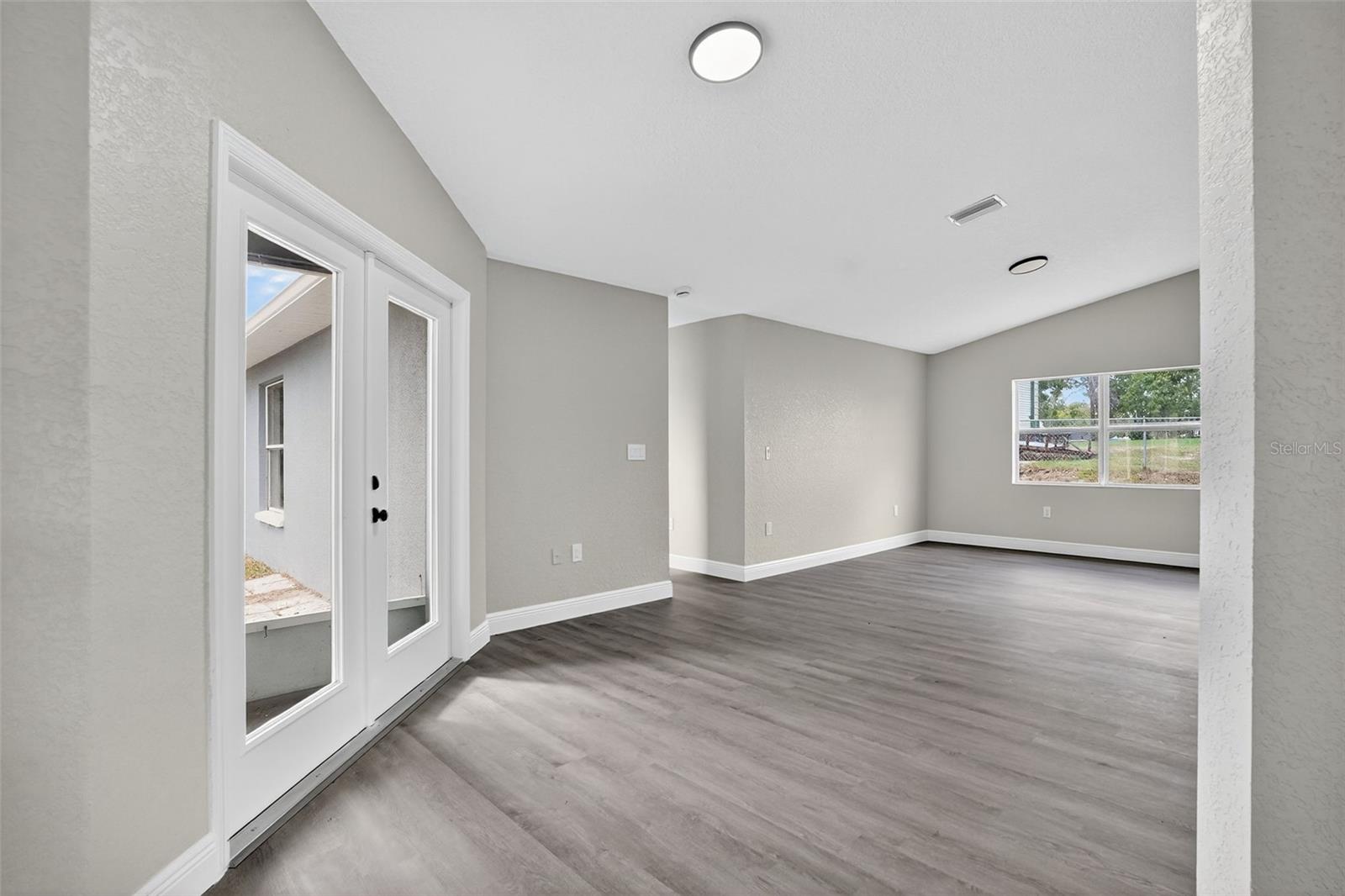 Image 15 of 36 For 10294 Desert Sparrow Avenue