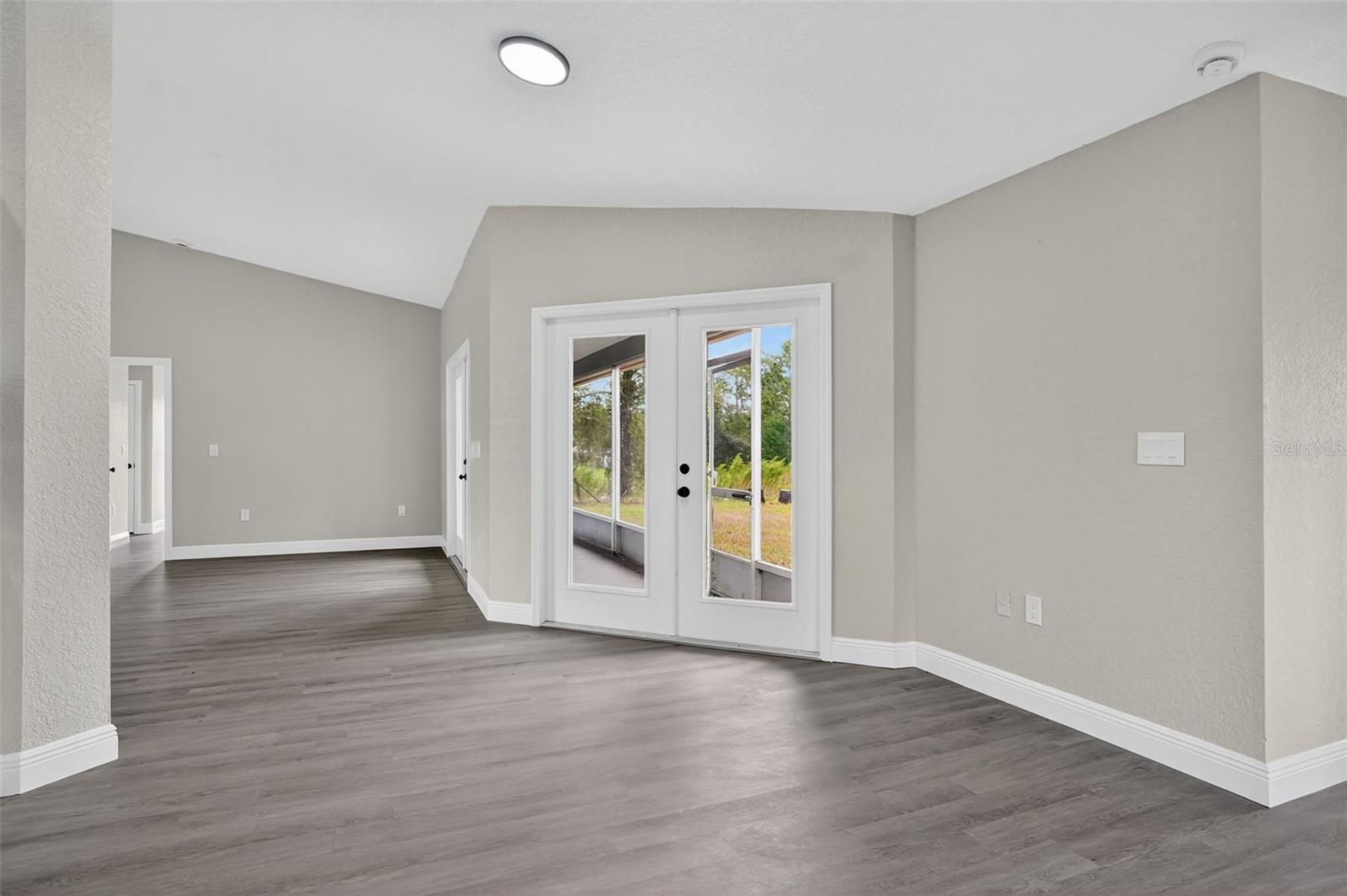 Image 16 of 36 For 10294 Desert Sparrow Avenue