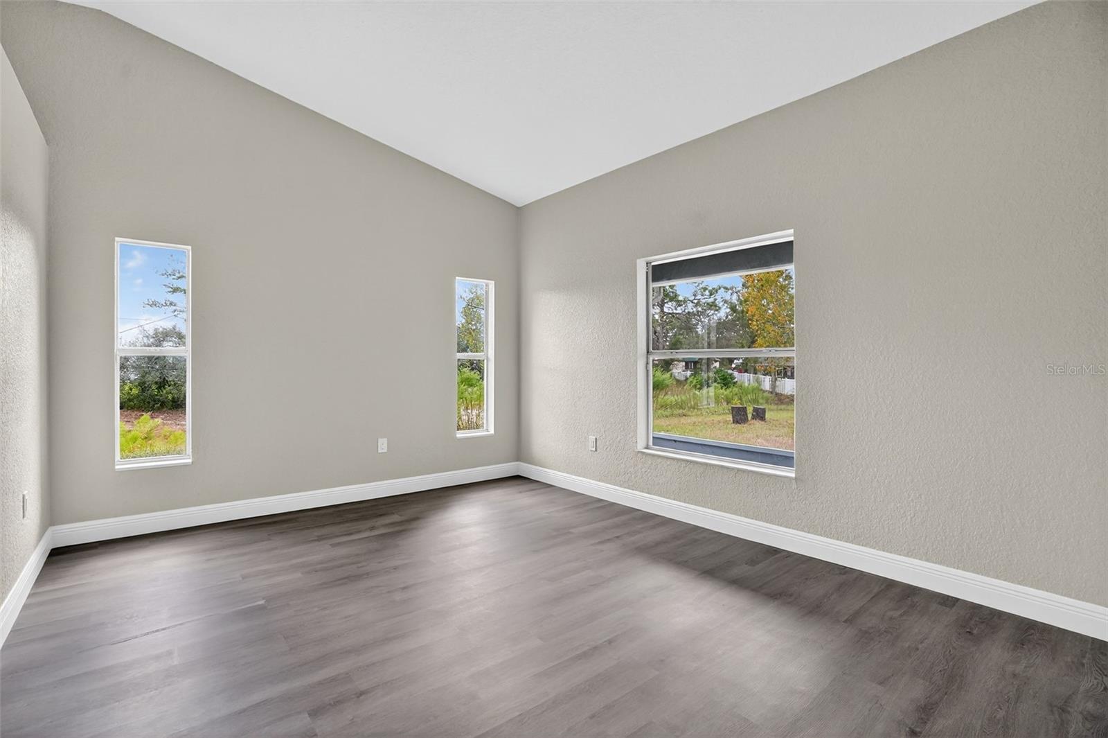 Image 19 of 36 For 10294 Desert Sparrow Avenue