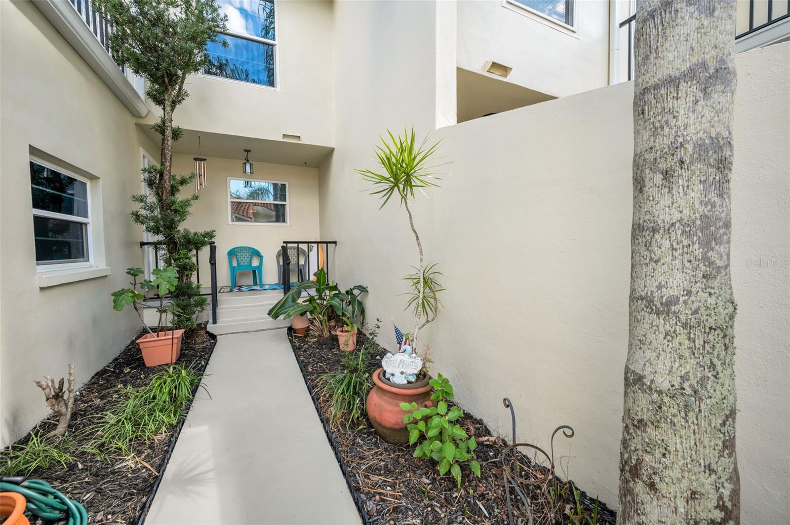 Image 2 of 100 For 2700 Bayshore Boulevard 539