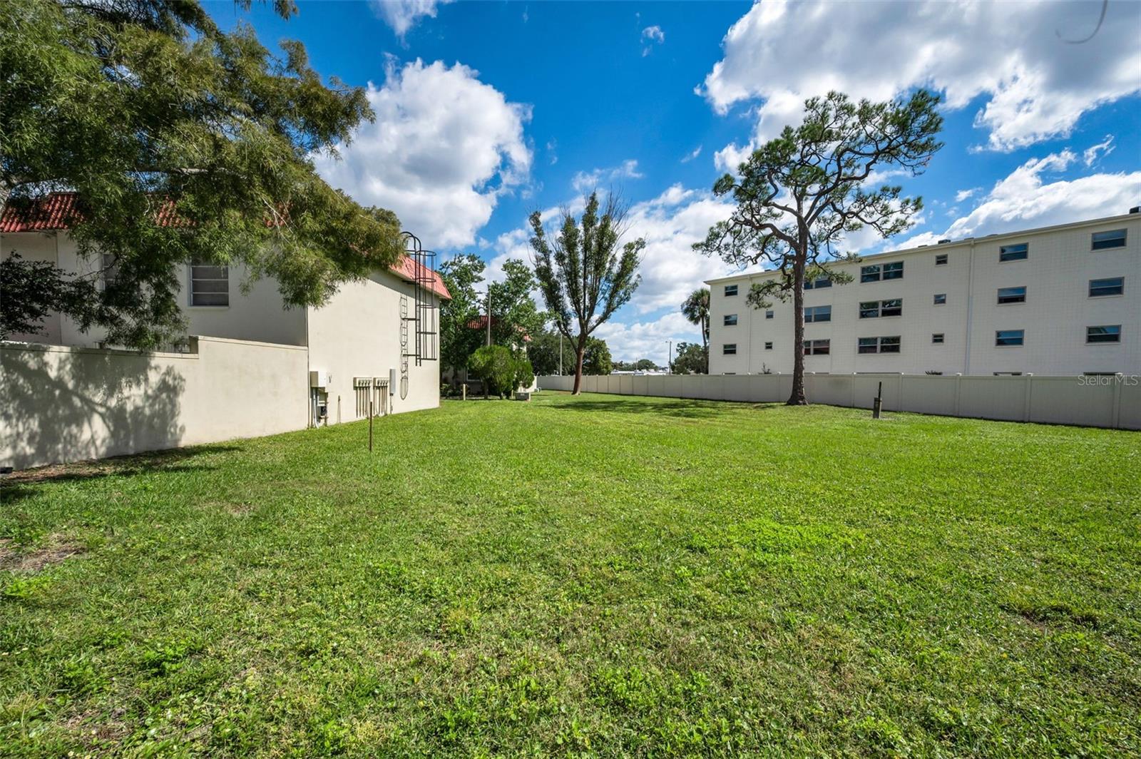 Image 55 of 100 For 2700 Bayshore Boulevard 539