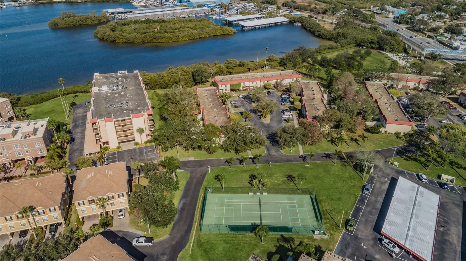 Image 76 of 100 For 2700 Bayshore Boulevard 539