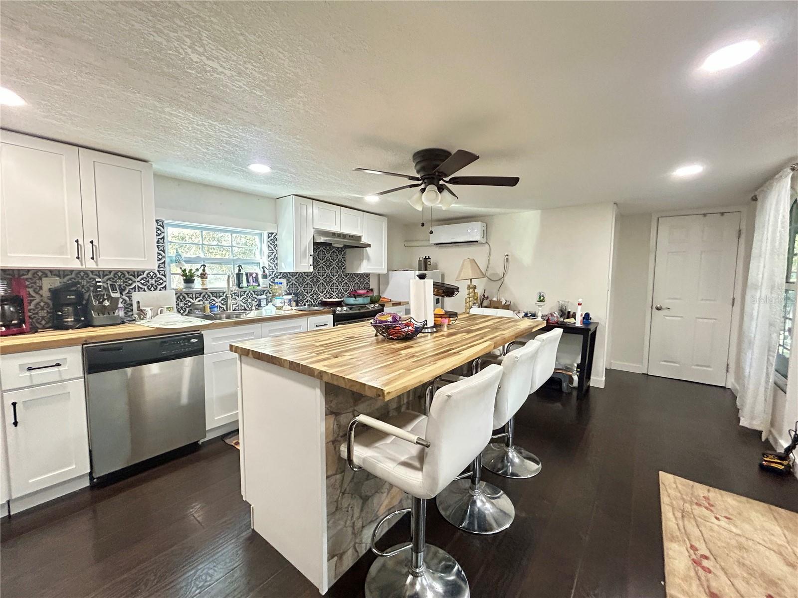 Image 11 of 46 For 10106 Windel Street