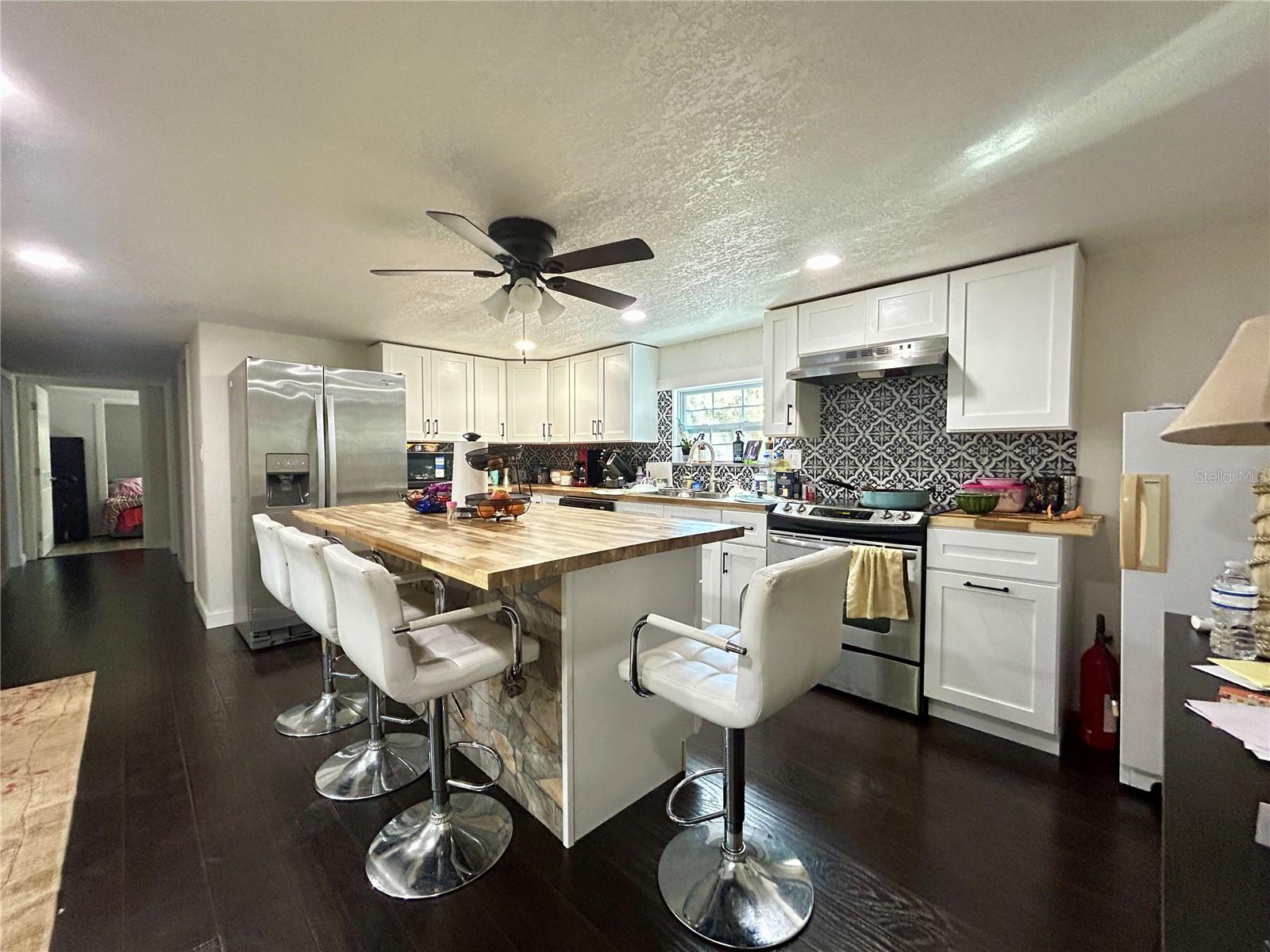 Image 12 of 46 For 10106 Windel Street