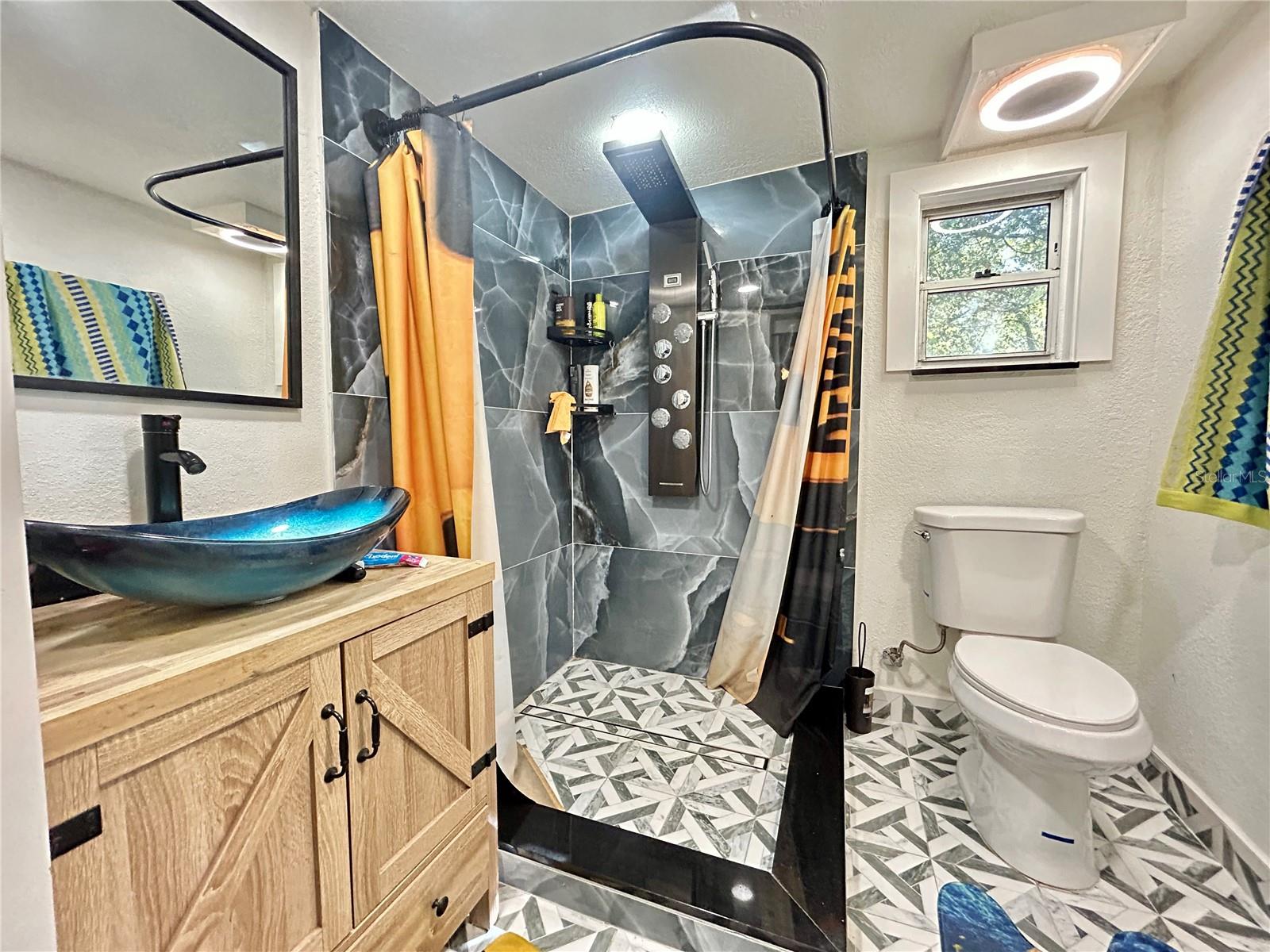 Image 21 of 46 For 10106 Windel Street