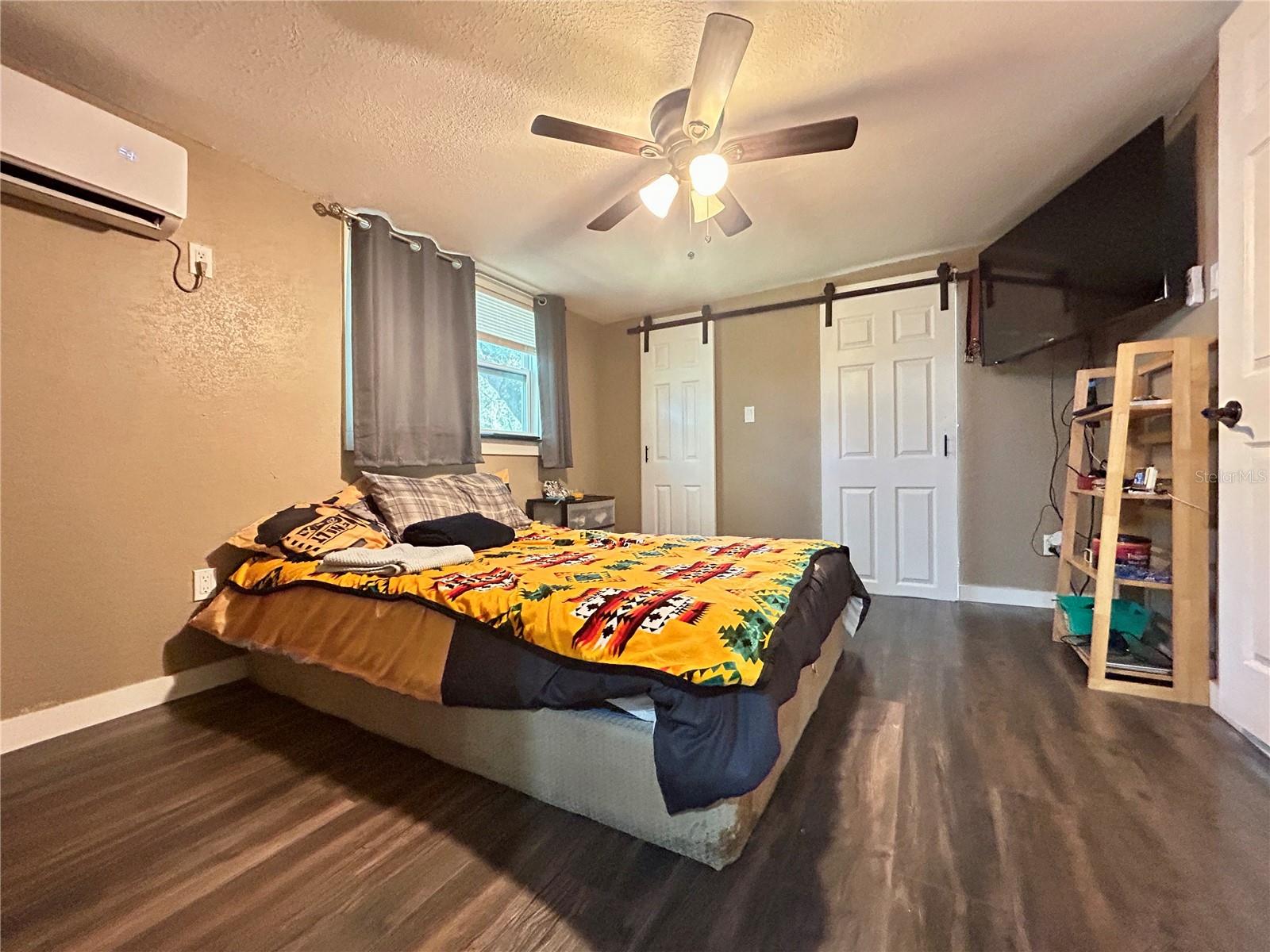 Image 22 of 46 For 10106 Windel Street