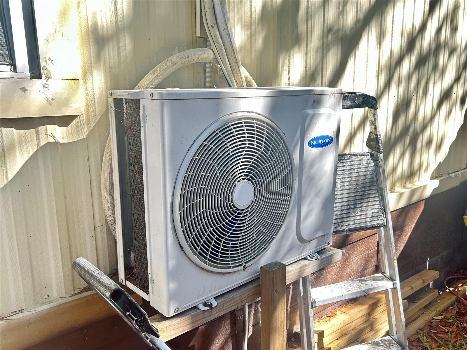 Image 40 of 46 For 10106 Windel Street