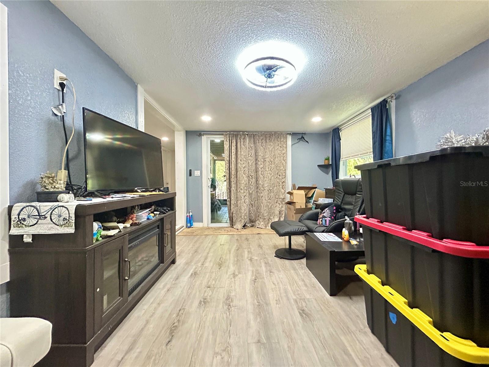 Image 9 of 46 For 10106 Windel Street