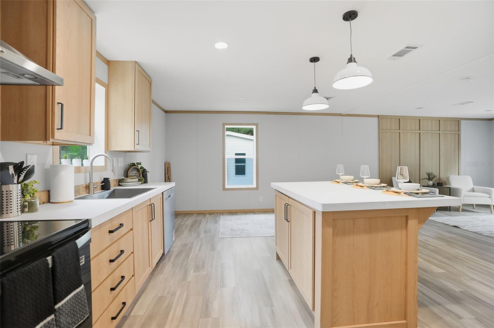 Image 12 of 25 For 18112 Nicholas Avenue