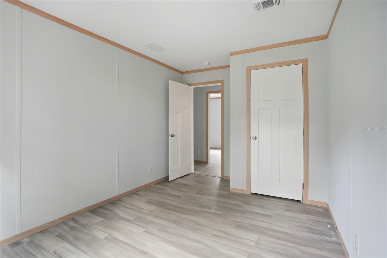 Image 22 of 25 For 18112 Nicholas Avenue