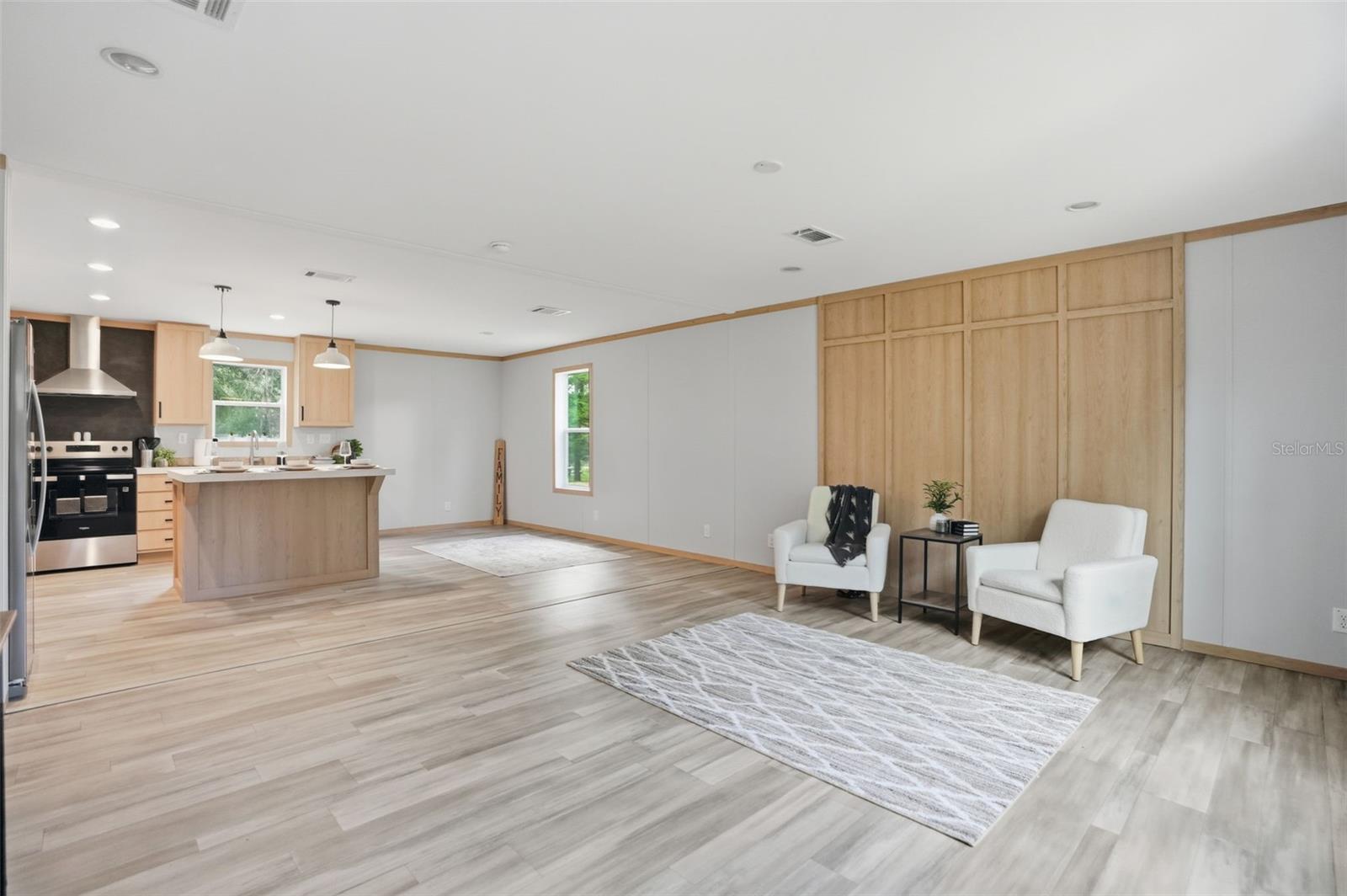 Image 4 of 25 For 18112 Nicholas Avenue