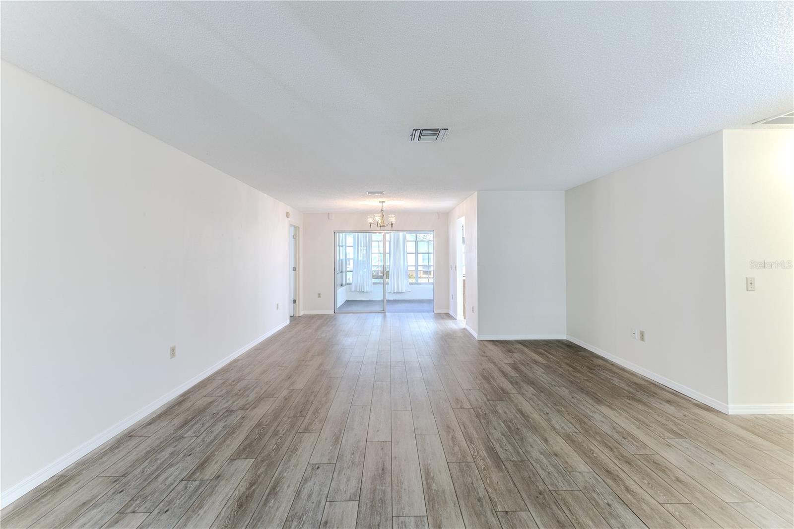 Image 13 of 71 For 2692 Royal Ridge Drive