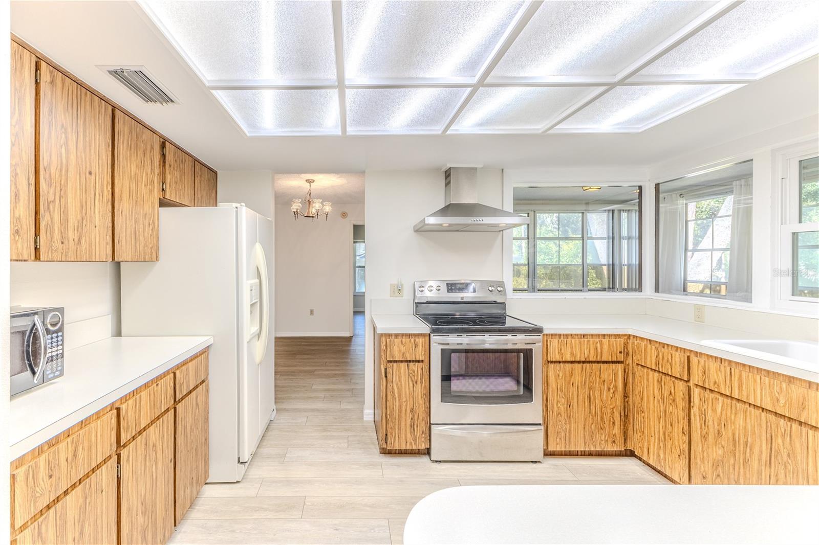 Image 18 of 71 For 2692 Royal Ridge Drive