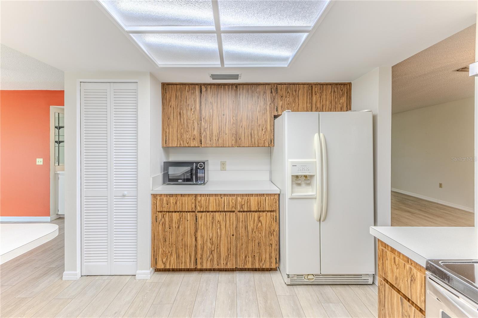 Image 20 of 71 For 2692 Royal Ridge Drive