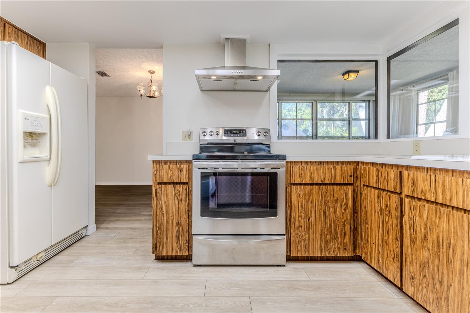 Image 21 of 71 For 2692 Royal Ridge Drive