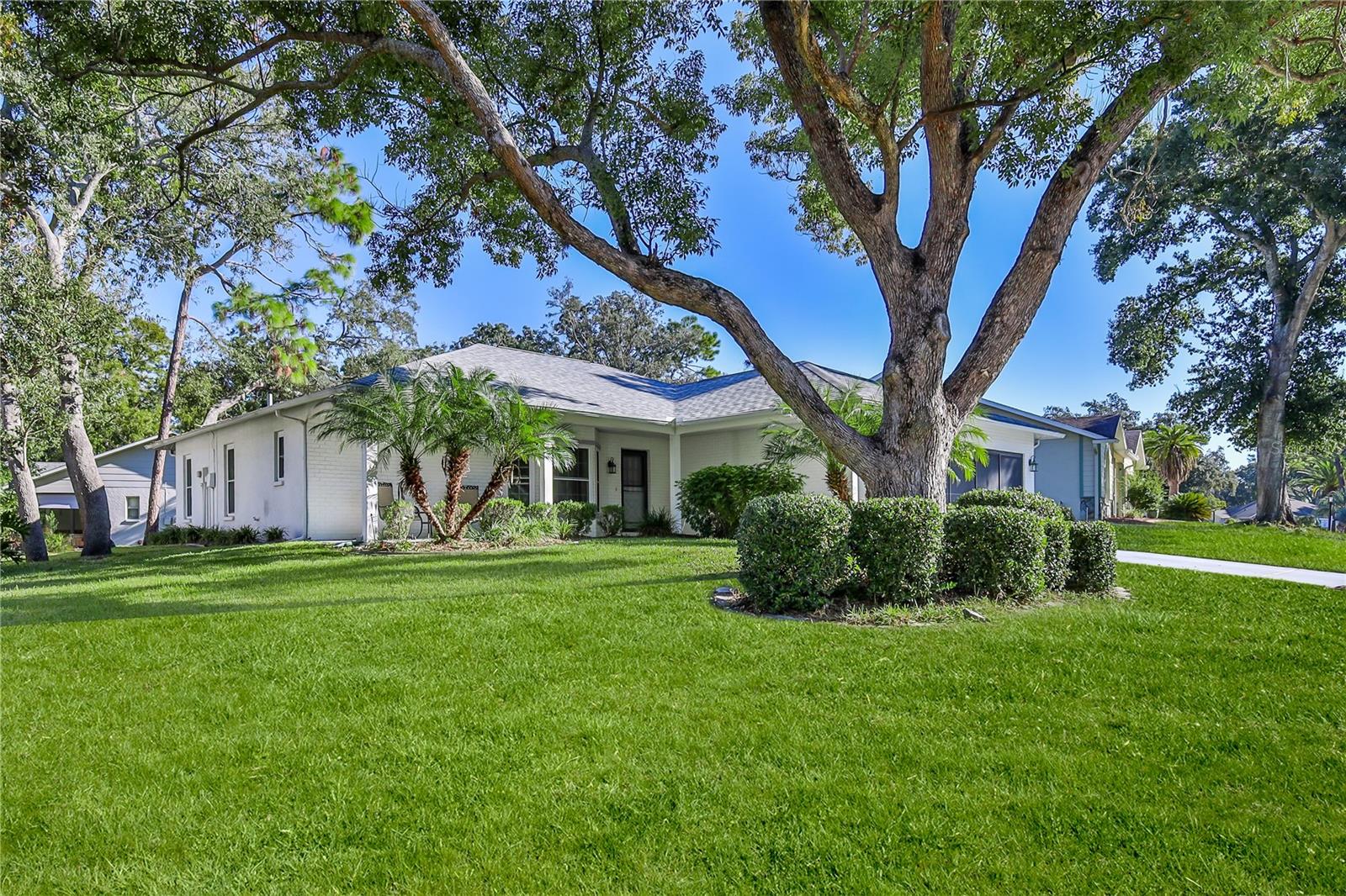Image 3 of 71 For 2692 Royal Ridge Drive