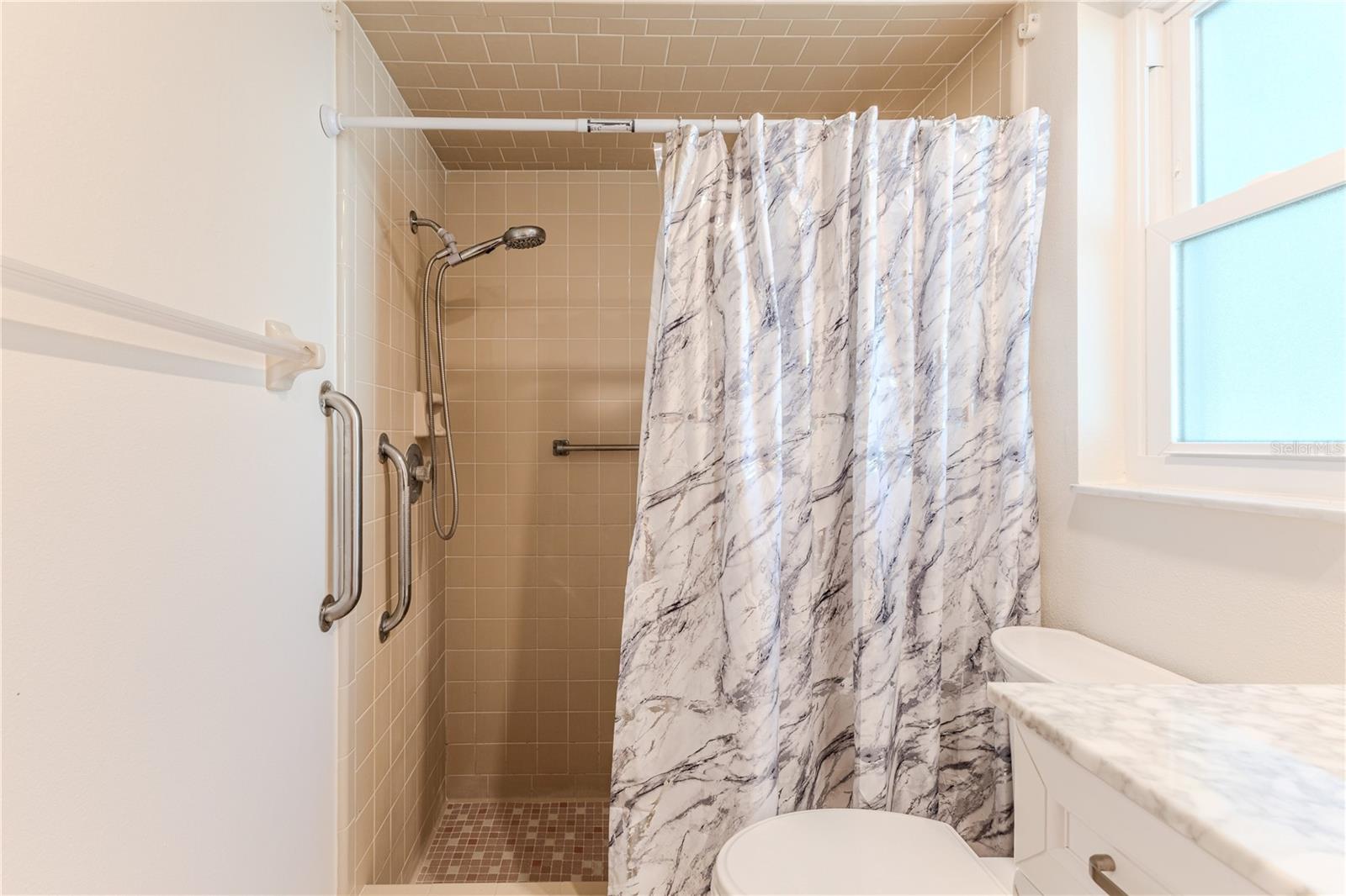 Image 34 of 71 For 2692 Royal Ridge Drive