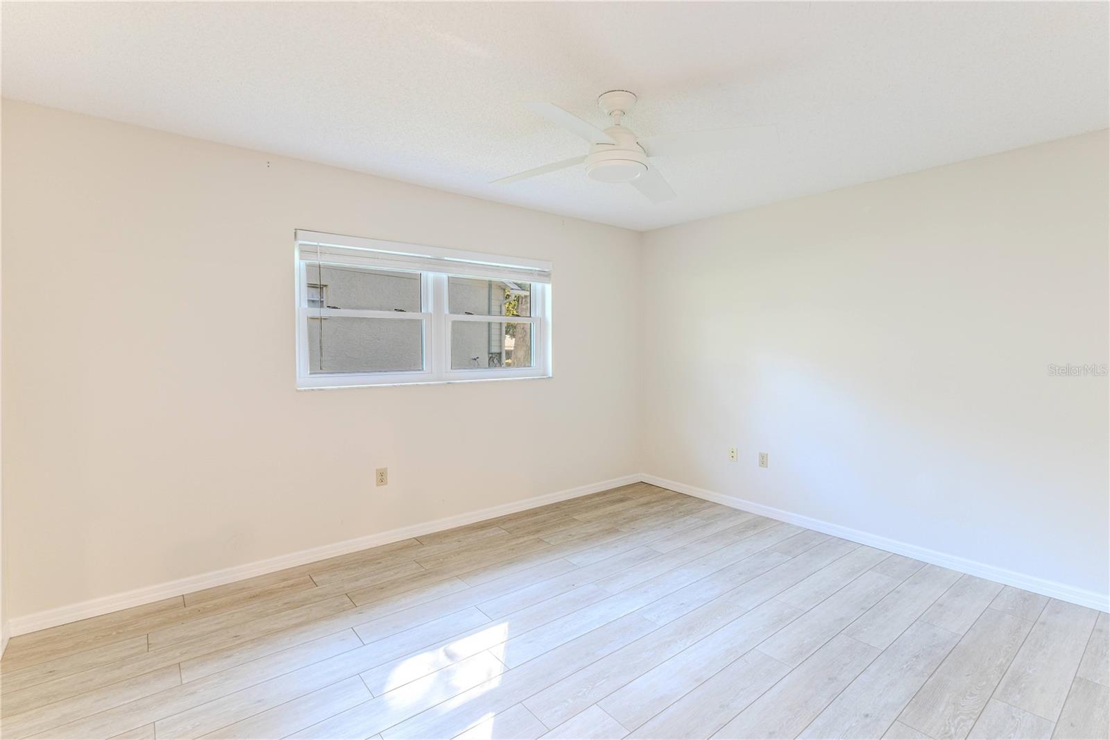 Image 37 of 71 For 2692 Royal Ridge Drive