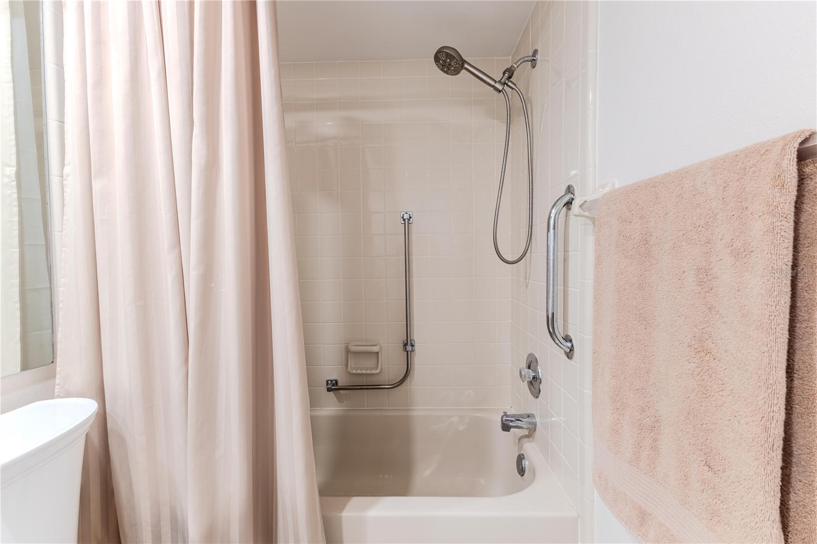 Image 41 of 71 For 2692 Royal Ridge Drive
