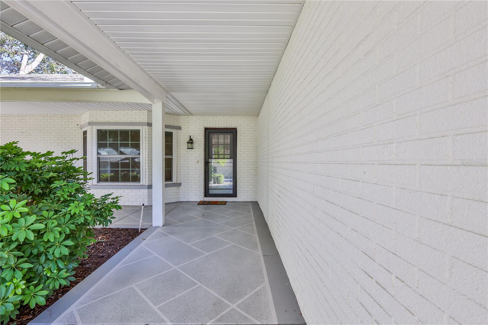 Image 7 of 71 For 2692 Royal Ridge Drive