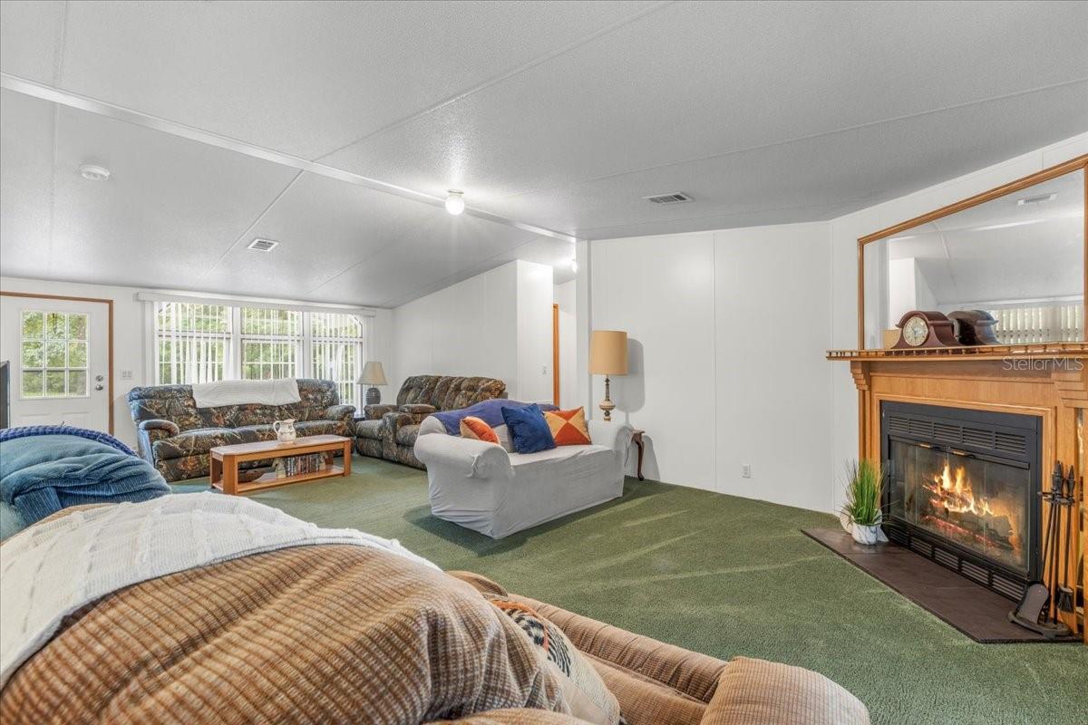 Image 10 of 39 For 1549 642nd Street