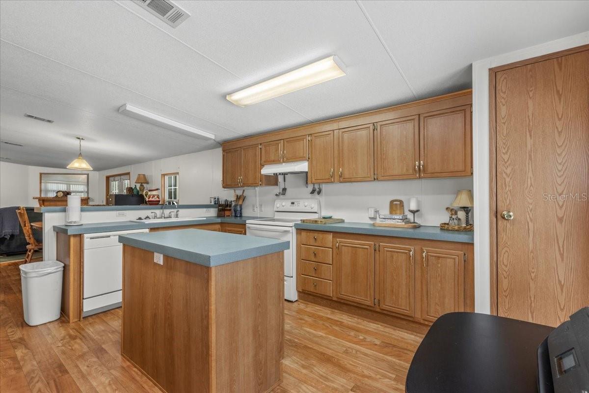 Image 13 of 39 For 1549 642nd Street