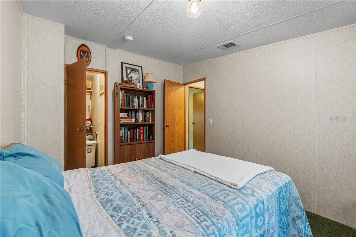 Image 23 of 39 For 1549 642nd Street
