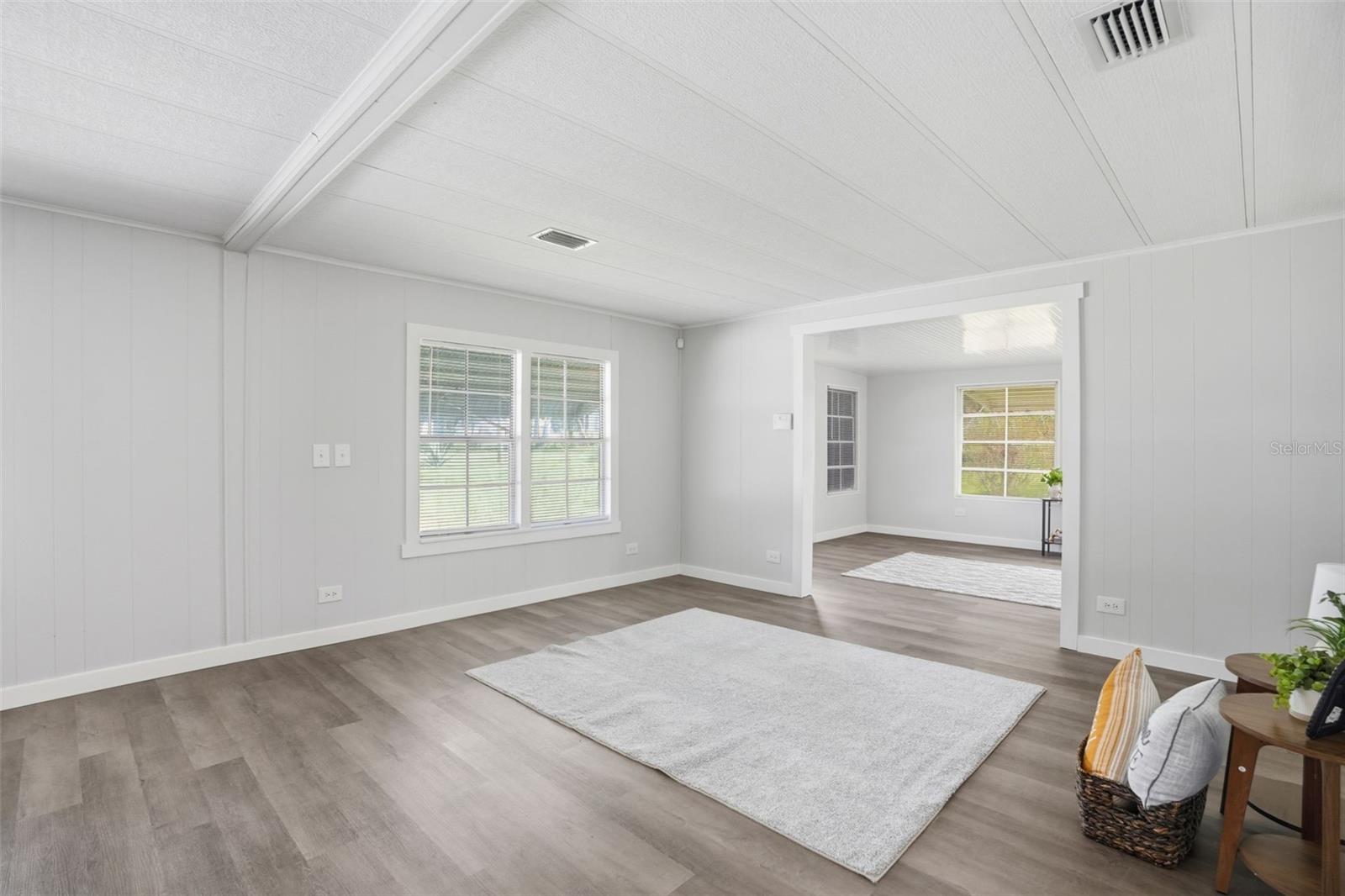 Image 15 of 33 For 18100 Celia Avenue